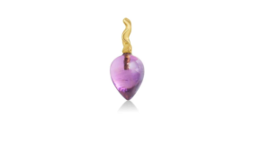 Why Amanda Pearl Jewelry Feels Different From Everything Else in a Jewelry Box