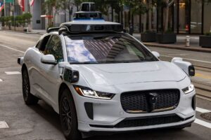 Smart Car Assistants How AI Transforms Your Daily Driving Experience