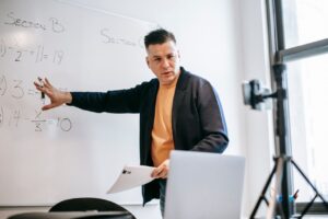 CourseNest and the Smarter Way to Prepare for Your Next Career Move